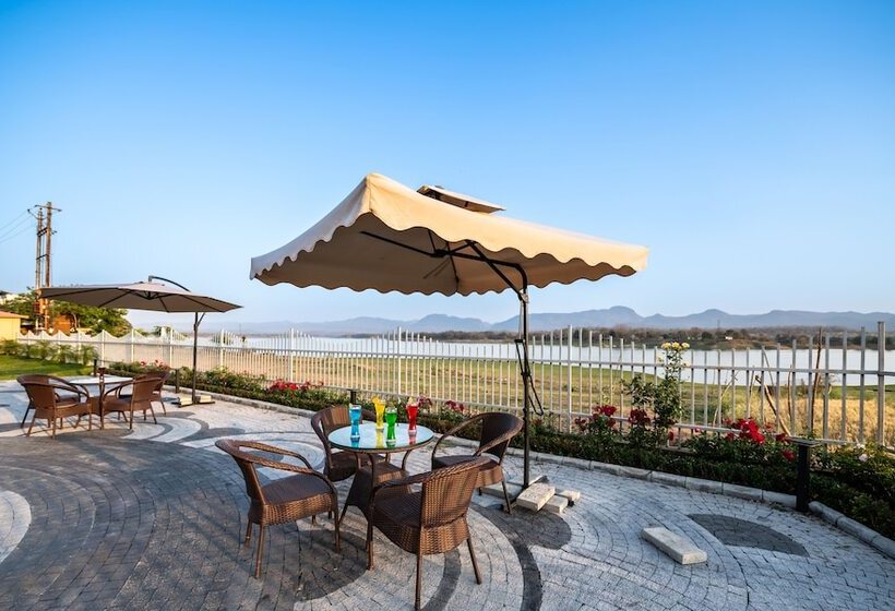 فندق Parijat Lake Resort By Goldmark, Madhai  Satpura National Park
