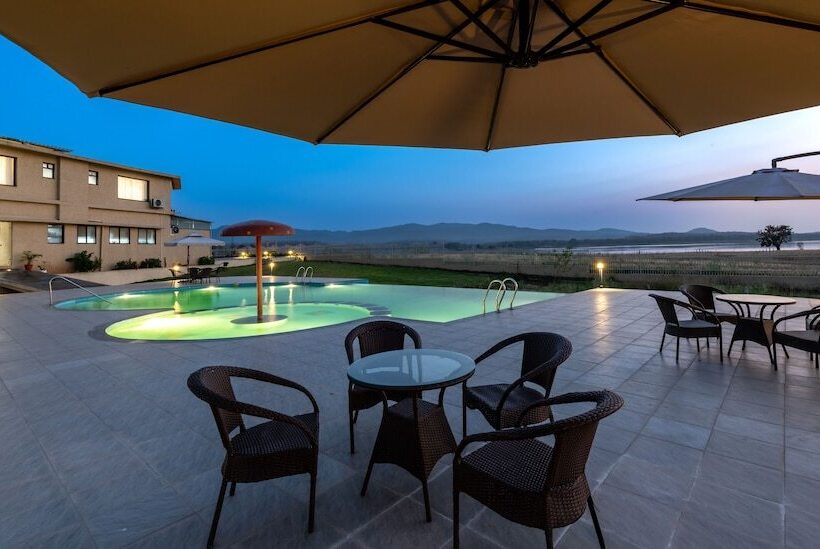 فندق Parijat Lake Resort By Goldmark, Madhai  Satpura National Park