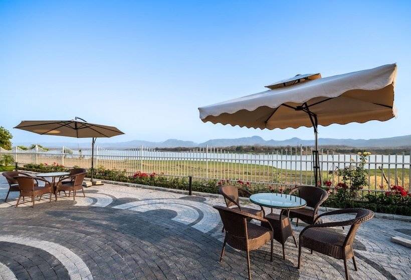 فندق Parijat Lake Resort By Goldmark, Madhai  Satpura National Park