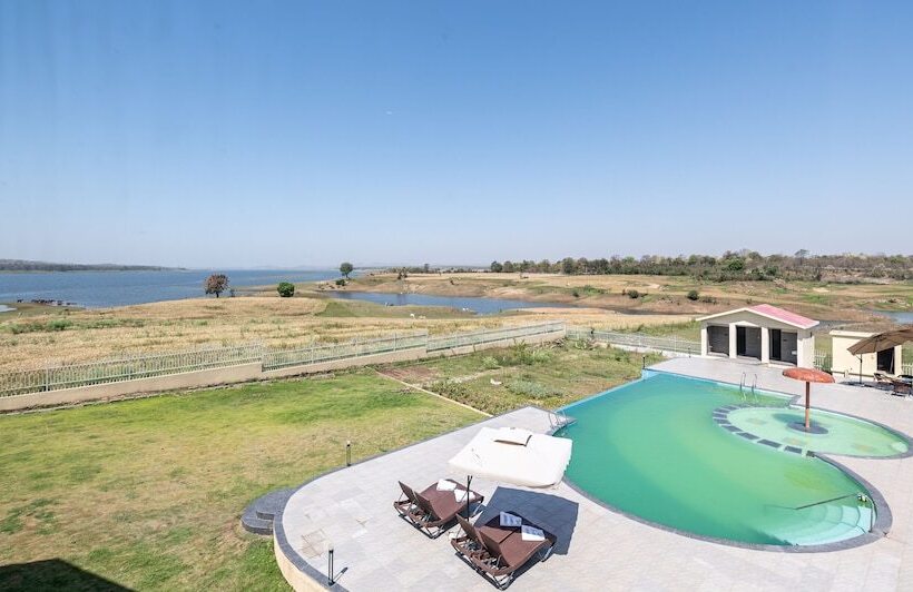 فندق Parijat Lake Resort By Goldmark, Madhai  Satpura National Park