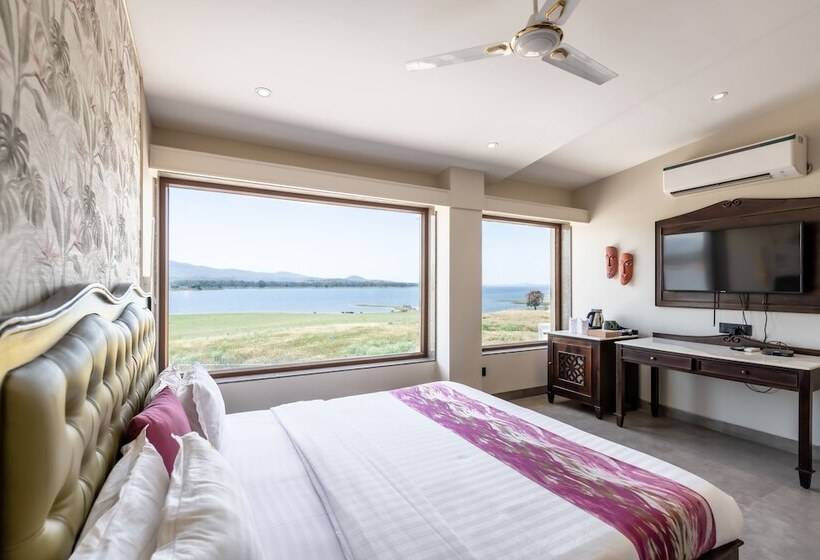 فندق Parijat Lake Resort By Goldmark, Madhai  Satpura National Park