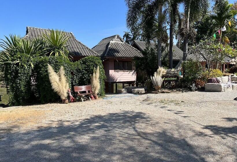 Hotel Pinmanee Resort And Homestay