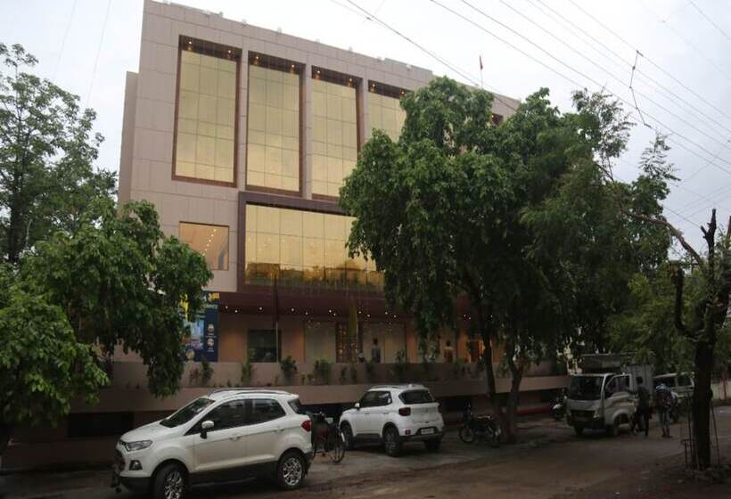 בית מלון כפרי Poonam Residency