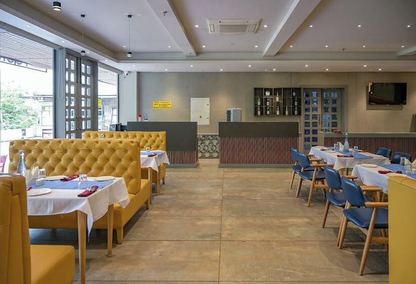 בית מלון כפרי Poonam Residency