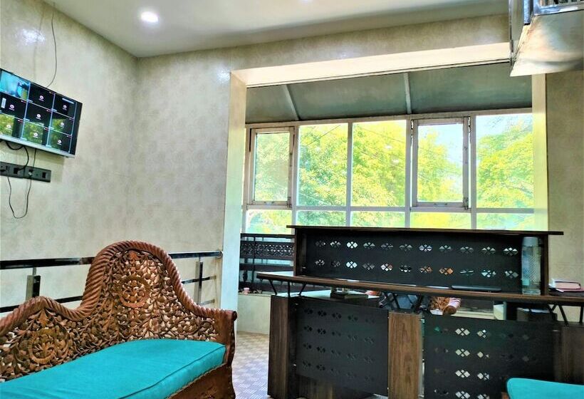 호텔 Shamim Residency Near Nizamuddin Dargah