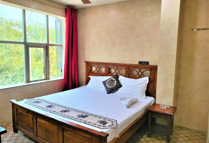 호텔 Shamim Residency Near Nizamuddin Dargah