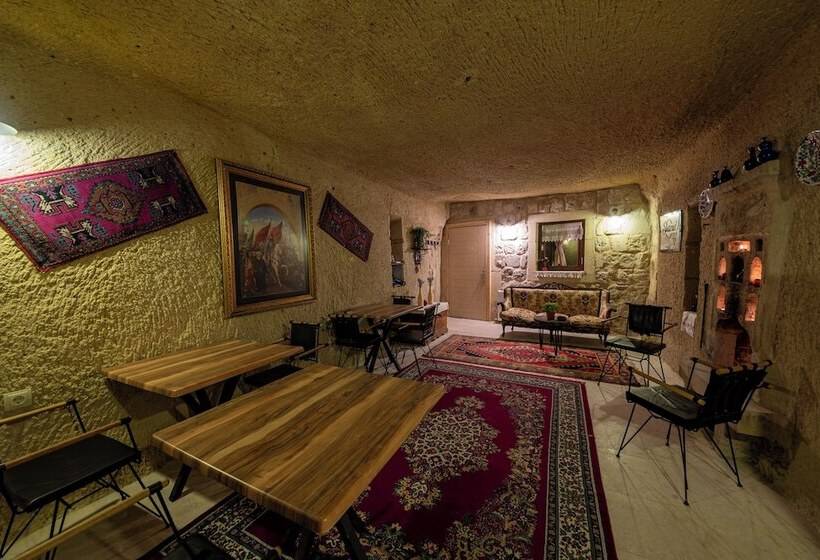 ホテル Shiraz Cave Cappadocia