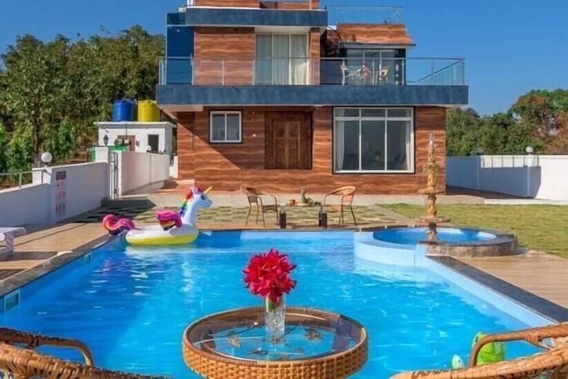 בית מלון כפרי Stay Serene Luxury