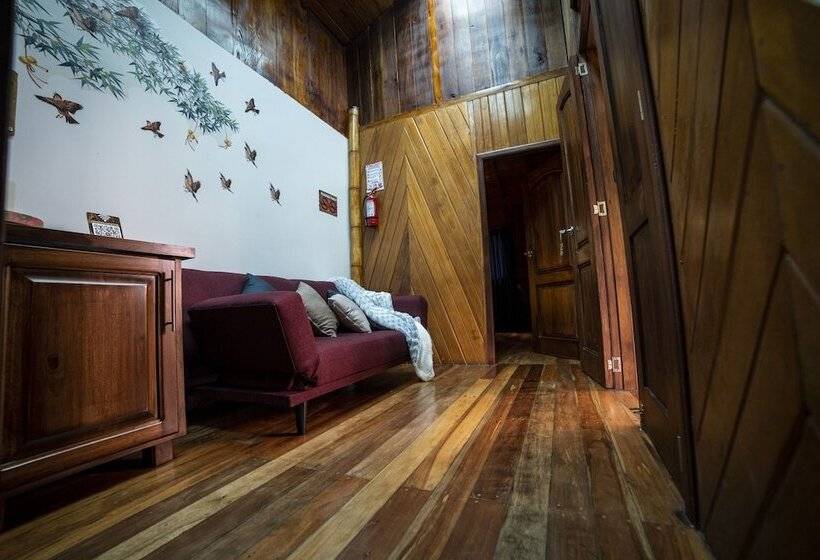 فندق The River House   Upscale Lodge