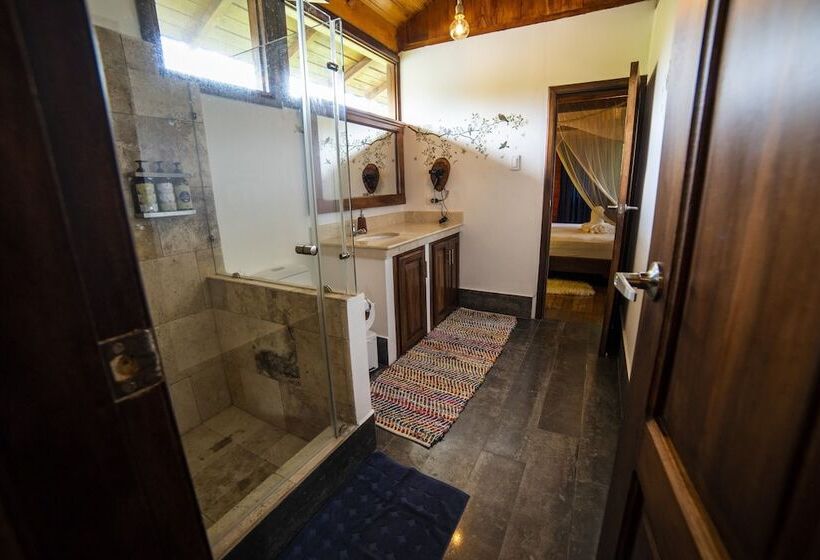 فندق The River House   Upscale Lodge