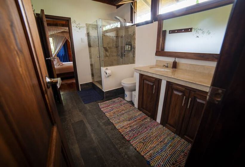 فندق The River House   Upscale Lodge