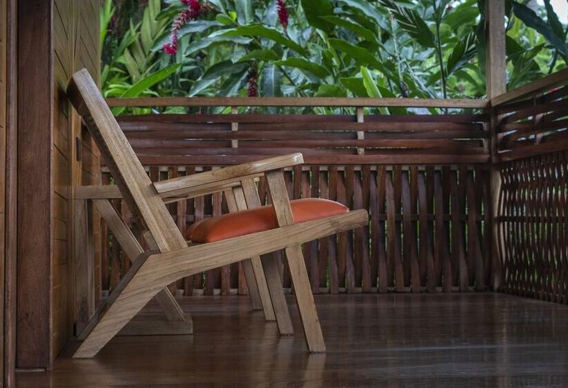 فندق The River House   Upscale Lodge