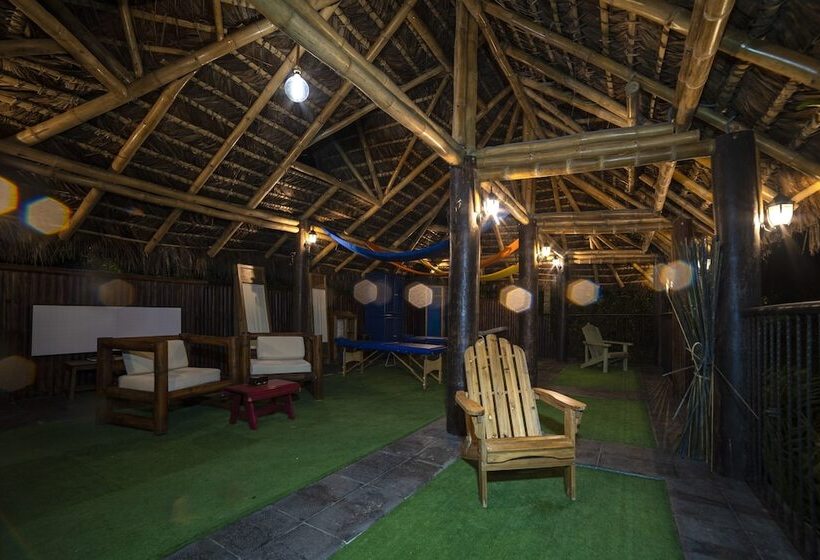 فندق The River House   Upscale Lodge