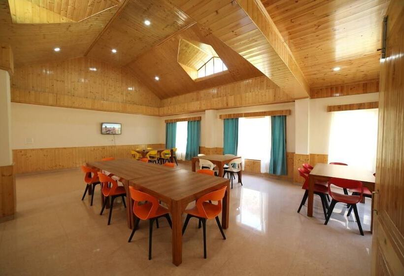 酒店 Tirthan Villa And Resort