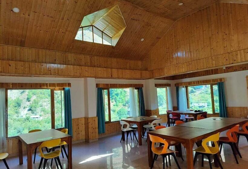 酒店 Tirthan Villa And Resort