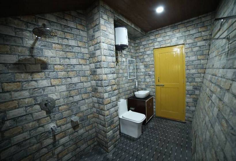 酒店 Tirthan Villa And Resort