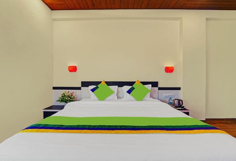 בית מלון כפרי Treebo Trend Breeze Mansion