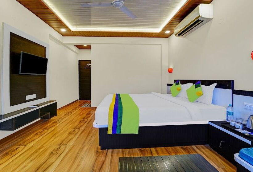 בית מלון כפרי Treebo Trend Breeze Mansion