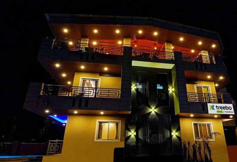 בית מלון כפרי Treebo Trend Breeze Mansion