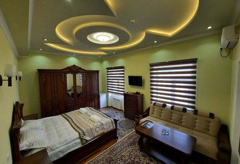 فندق Vostok