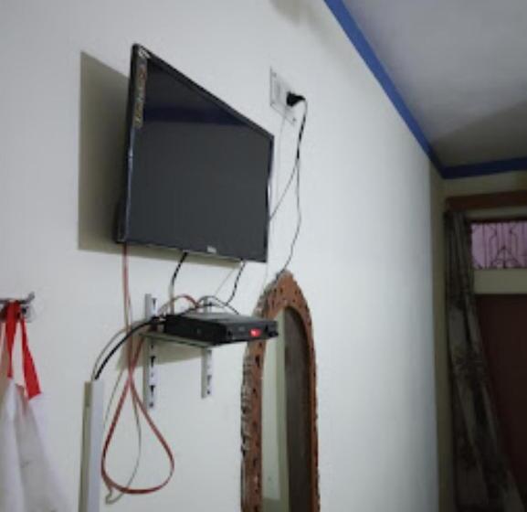 Отель Yogi Lodge , Khajuraho