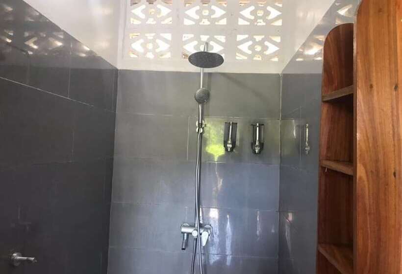 فندق Zanzibar Golden Star