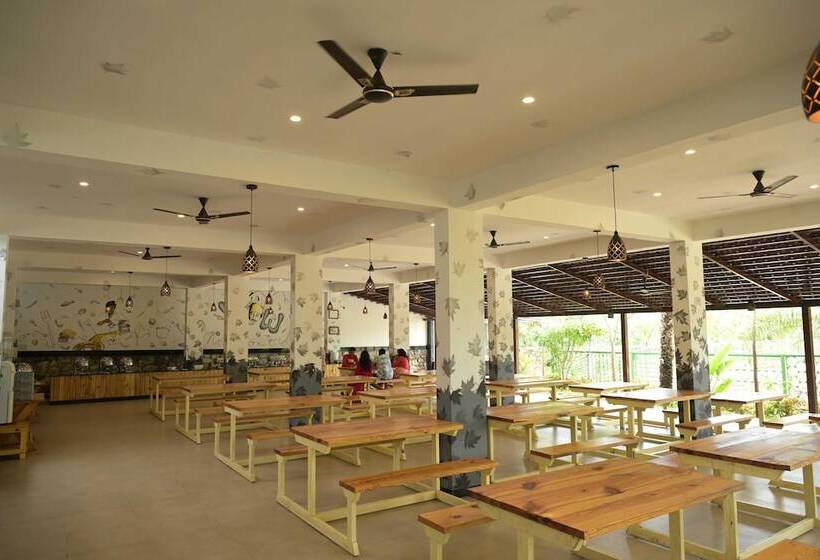 Kaadgal Resort