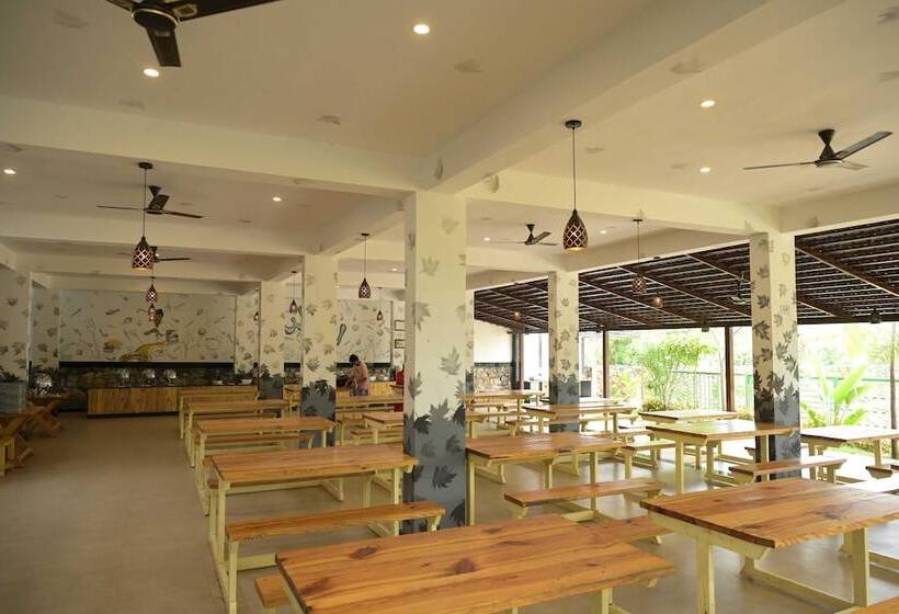 Kaadgal Resort