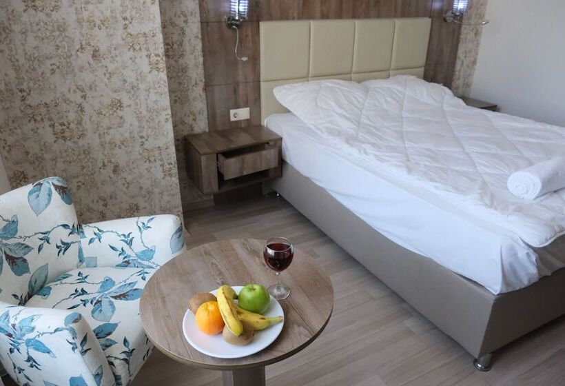 Karat Ayseli Otel