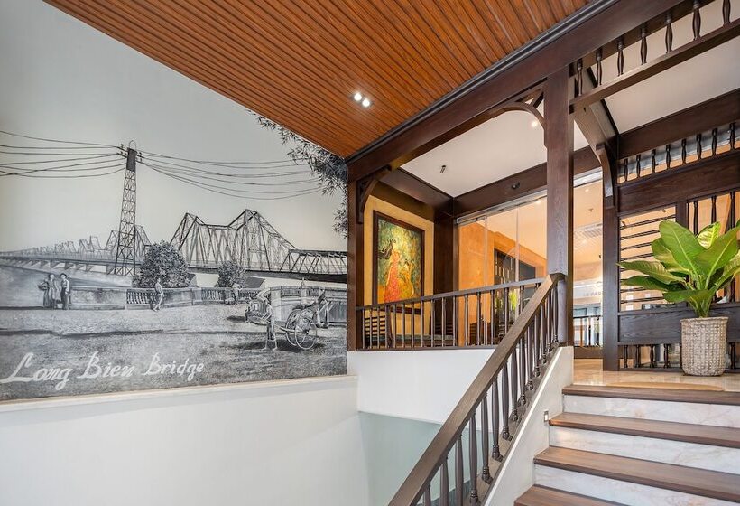 Le Parfum Apartment And