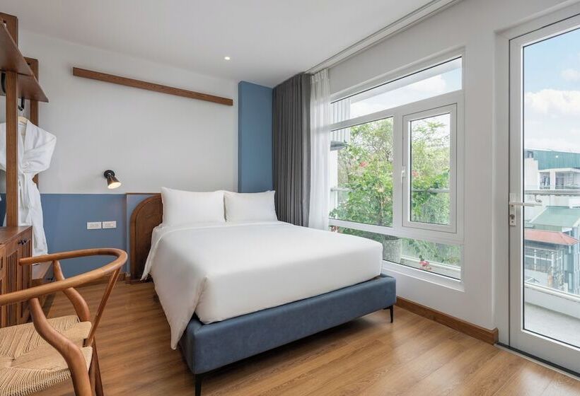 Le Parfum Apartment And