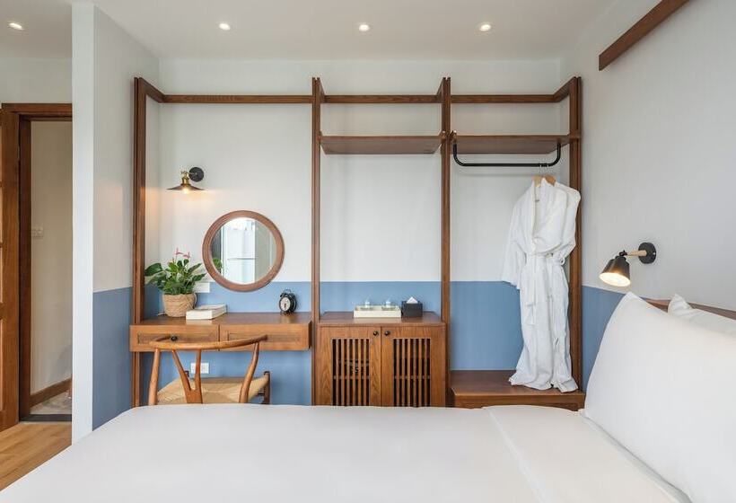 Le Parfum Apartment And