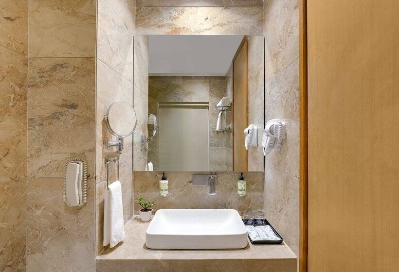 Lemon Tree Hotel Agra