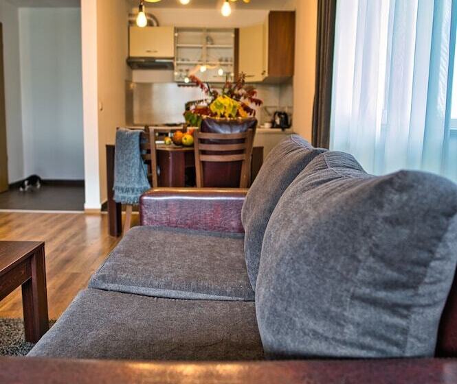 Local Stay Hotel, Bw Signature Collection