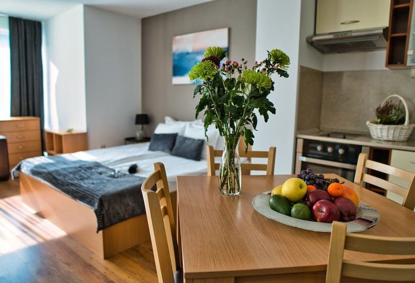 Local Stay Hotel, Bw Signature Collection