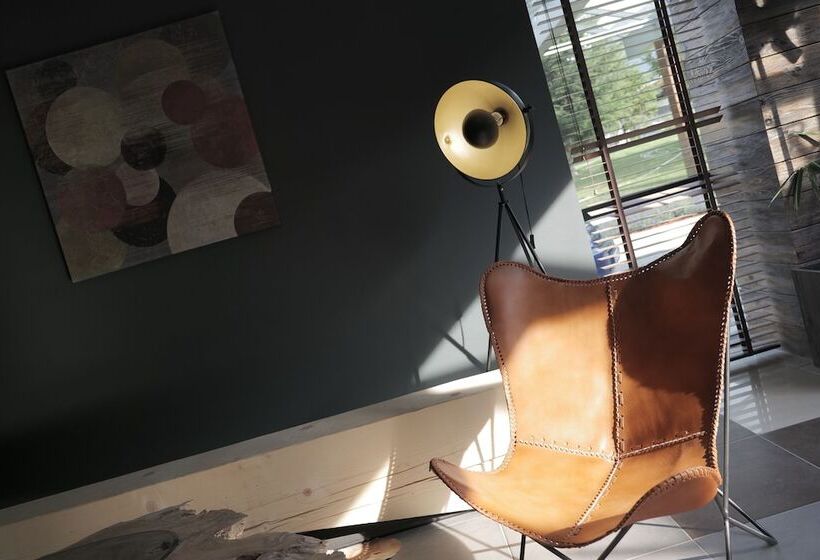 Local Stay Hotel, Bw Signature Collection