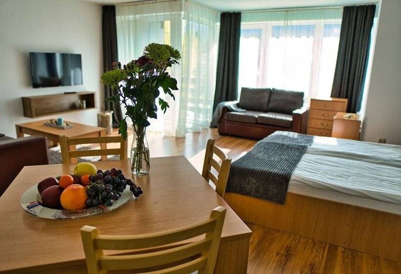 Local Stay Hotel, Bw Signature Collection