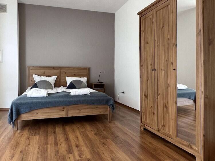 Local Stay Hotel, Bw Signature Collection