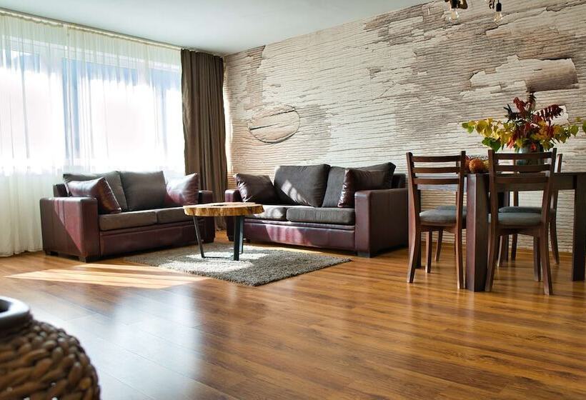 Local Stay Hotel, Bw Signature Collection