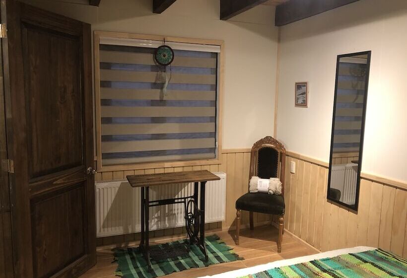 Magellanicus Rustic Suites