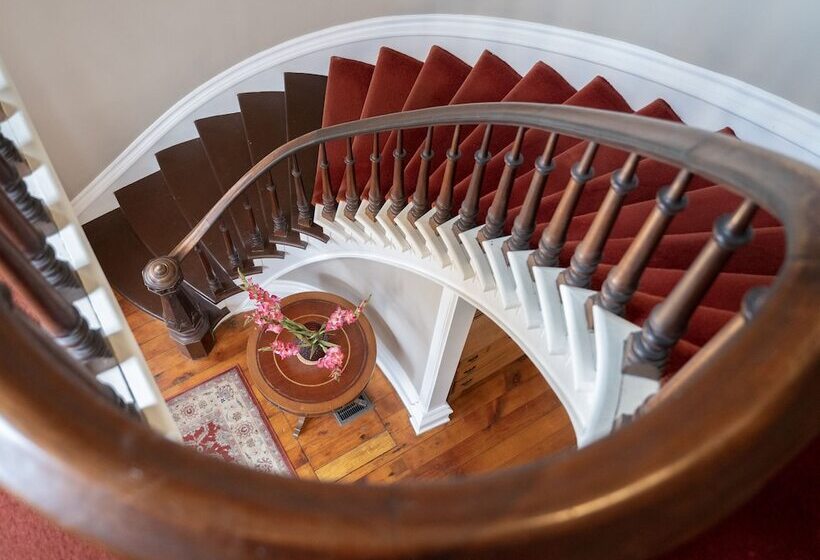 Minerva Bed And Breakfast