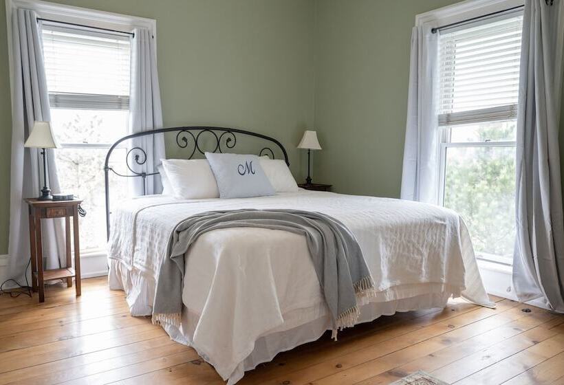 Minerva Bed And Breakfast