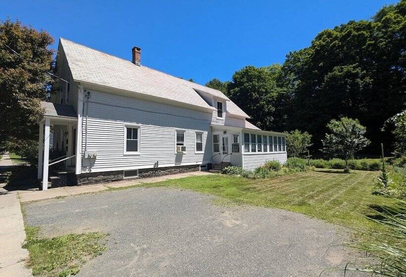 بنسيون Blooming Inn