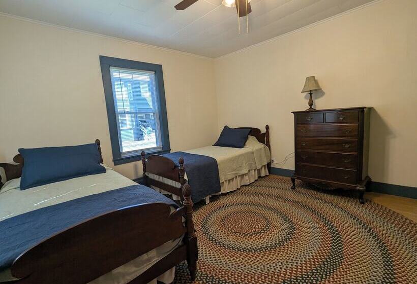 بنسيون Blooming Inn