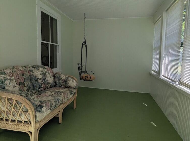 بنسيون Blooming Inn