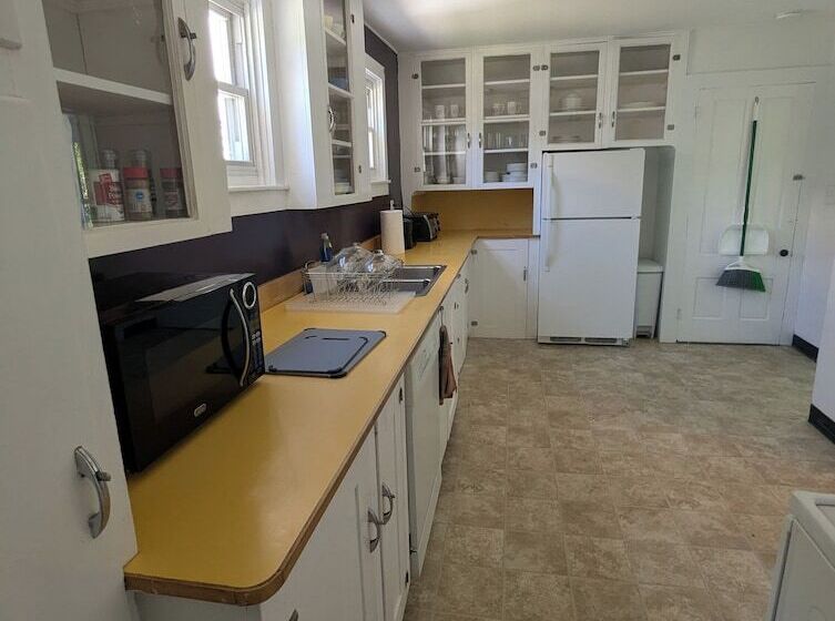 بنسيون Blooming Inn