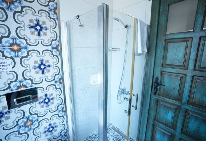 بنسيون Castadiva