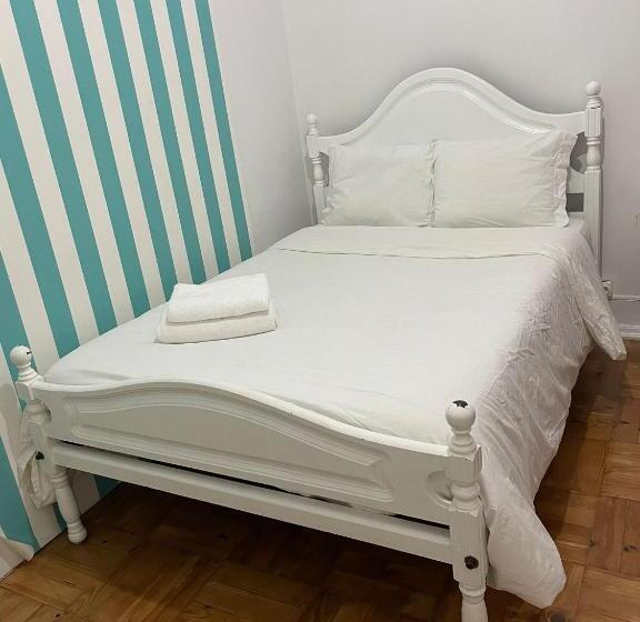 پانسیون Nautic M1 R2   Classy & Cozy Double Room With Shared Bathroom In Marques Pombal