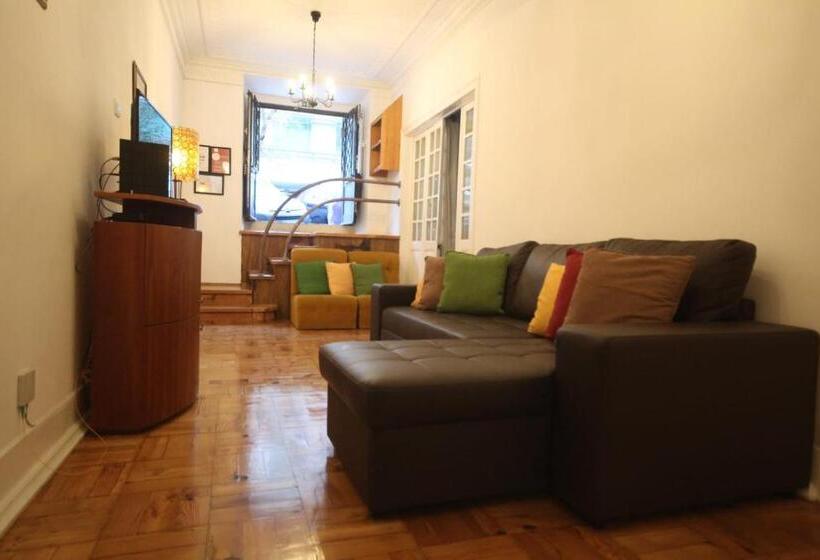 پانسیون Nautic M1 R2   Classy & Cozy Double Room With Shared Bathroom In Marques Pombal