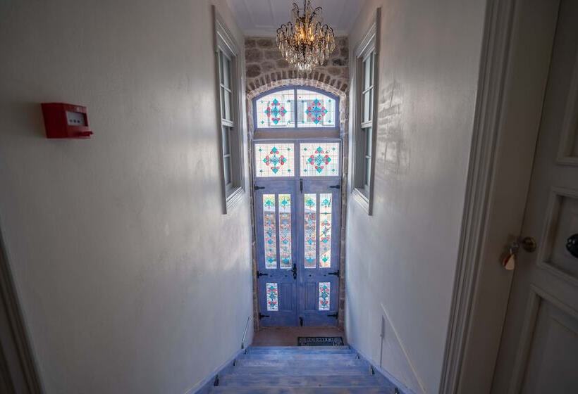 ペンション Cunda Alesta Otel